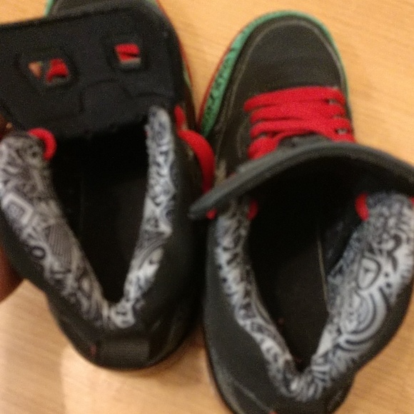 Kid's Jordans - Picture 5 of 5